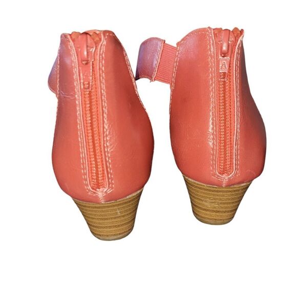 A 2 HEELREST BY AEROSOLES SIZE  9. ^ - Picture 2 of 8